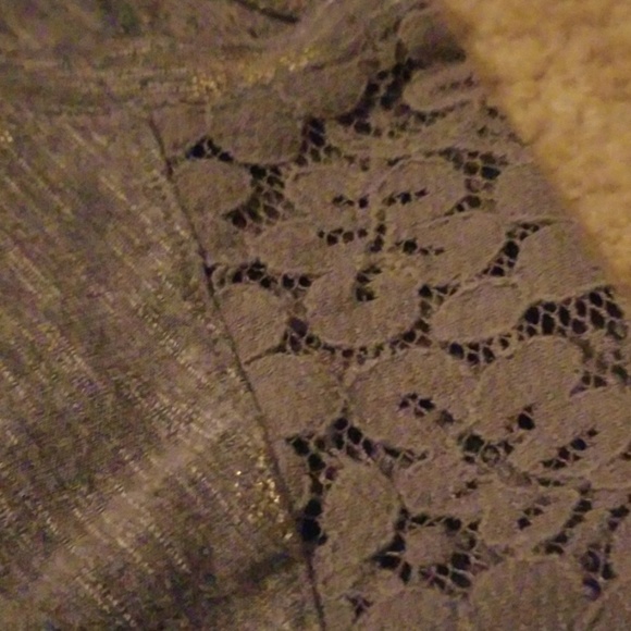 Long sleeve top - Picture 2 of 3